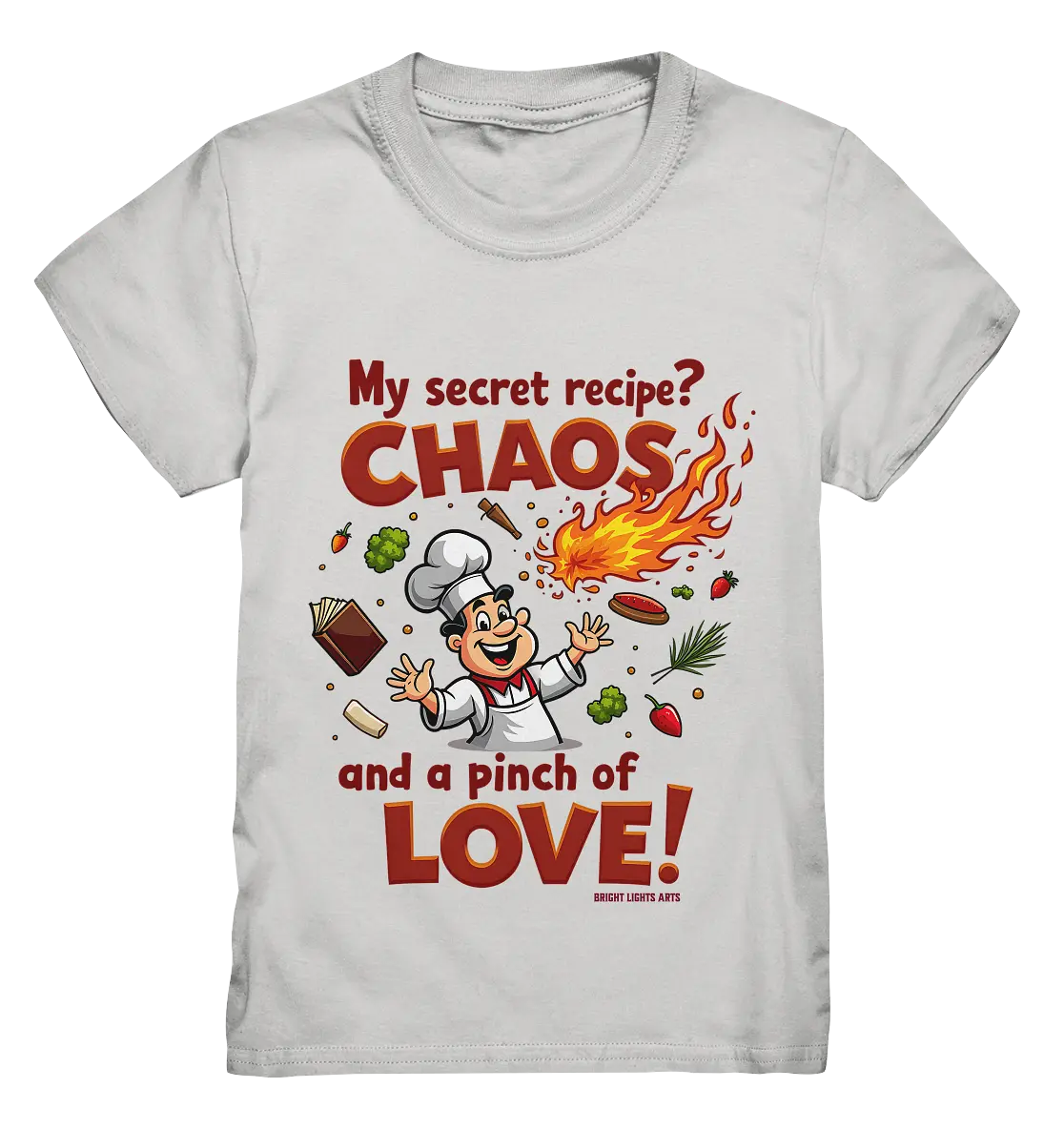 Ein cartoonhafter Koch mit weißem Kochhut und weiß-rotem Kochkittel, der fröhlich und mit ausgestreckten Armen lacht. Er steht inmitten eines Wirbels von Zutaten, darunter Flammen, Gemüse, Tomaten, und ein Kochbuch, die in der Luft herumfliegen. Der Koch Bright Lights Arts