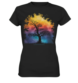 Licht & Schatten – Magische Baumlandschaft mit Sternbild - Ladies Premium Shirt - Bright Lights Arts