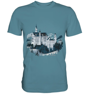 Winterliches Schloss – Majestät in Schnee und Stil - Premium Shirt Bright Lights Arts