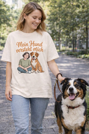 Oversized Shirt mit Mein Hund versteht mich von Bright Light Arts im entspannten Lifestyle-Look