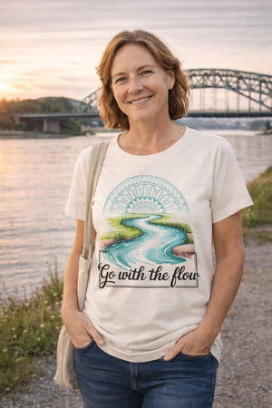 Premium Organic Shirt Women mit River Mandala Flow – ruhiges Achtsamkeitsmotiv