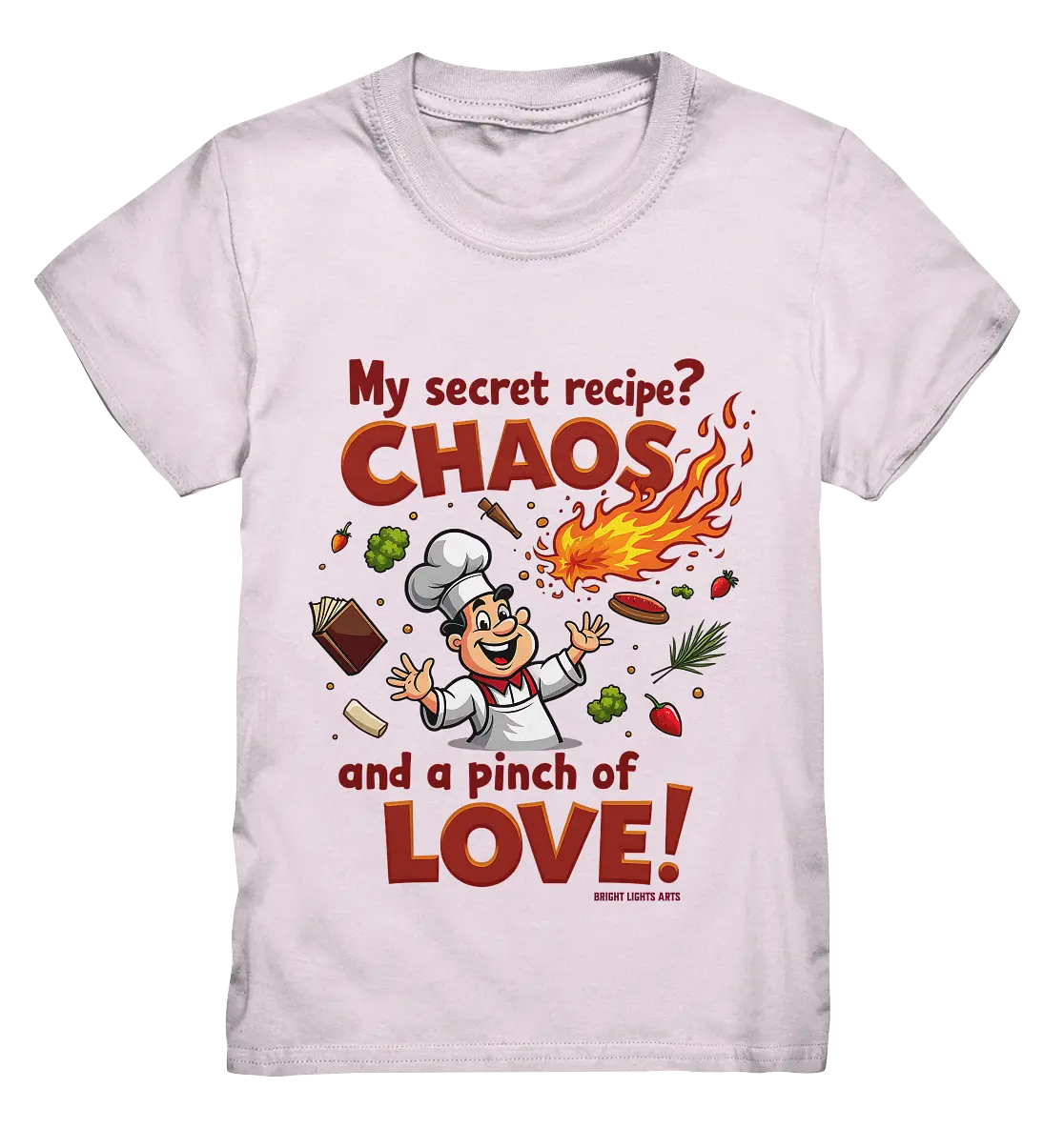 Ein cartoonhafter Koch mit weißem Kochhut und weiß-rotem Kochkittel, der fröhlich und mit ausgestreckten Armen lacht. Er steht inmitten eines Wirbels von Zutaten, darunter Flammen, Gemüse, Tomaten, und ein Kochbuch, die in der Luft herumfliegen. Der Koch Bright Lights Arts