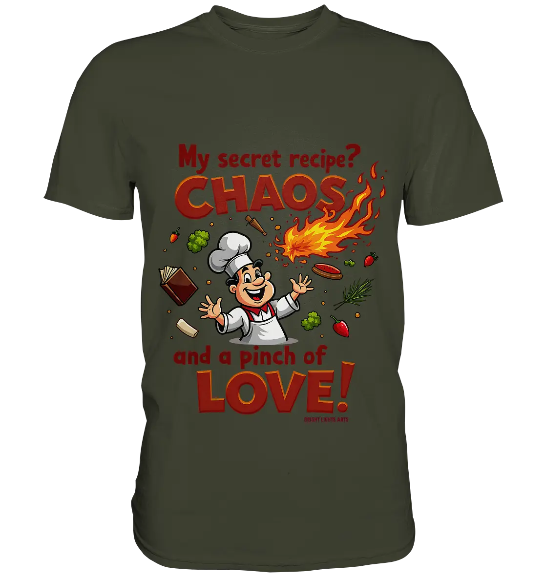 Ein cartoonhafter Koch mit weißem Kochhut und weiß-rotem Kochkittel, der fröhlich und mit ausgestreckten Armen lacht. Er steht inmitten eines Wirbels von Zutaten, darunter Flammen, Gemüse, Tomaten, und ein Kochbuch, die in der Luft herumfliegen. Der Koch Bright Lights Arts