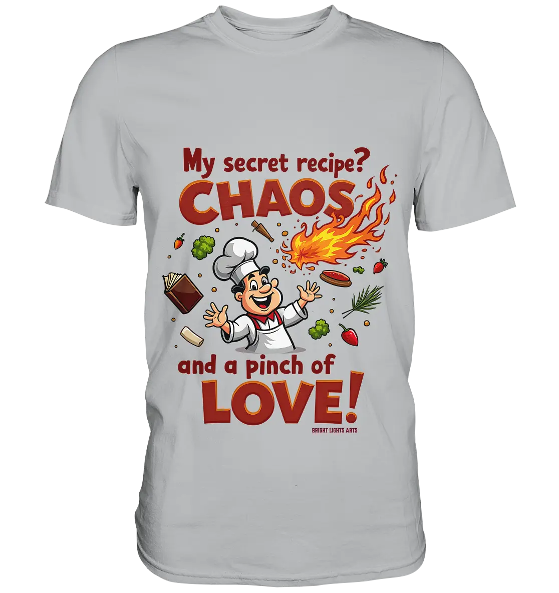 Ein cartoonhafter Koch mit weißem Kochhut und weiß-rotem Kochkittel, der fröhlich und mit ausgestreckten Armen lacht. Er steht inmitten eines Wirbels von Zutaten, darunter Flammen, Gemüse, Tomaten, und ein Kochbuch, die in der Luft herumfliegen. Der Koch Bright Lights Arts