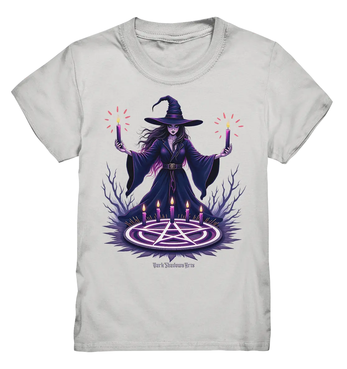 Hexen Illustration mit lila Kerzen und Pentagramm - Kids Premium Shirt Bright Lights Arts