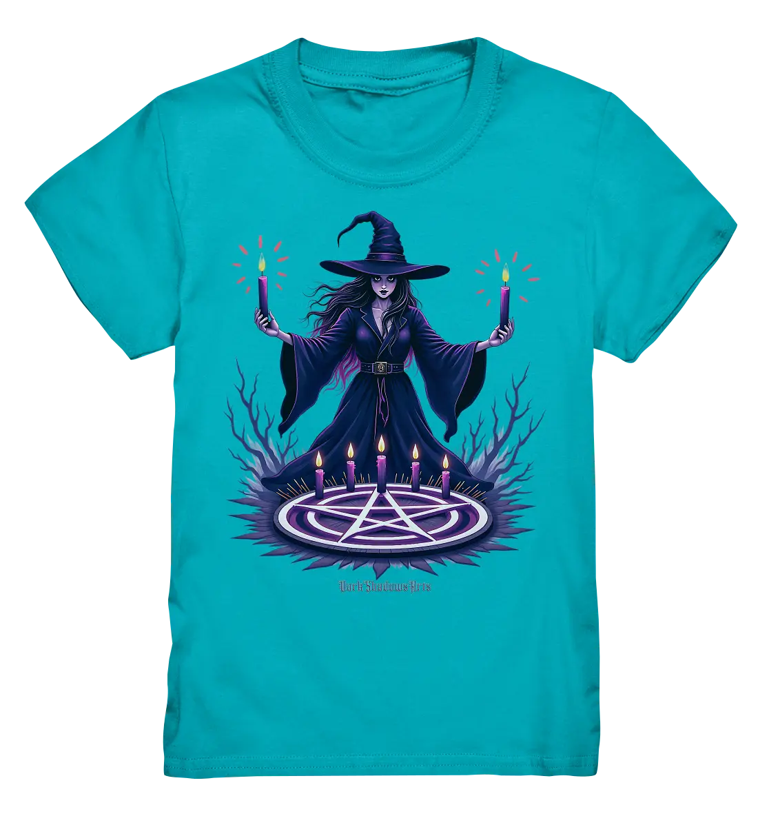 Hexen Illustration mit lila Kerzen und Pentagramm - Kids Premium Shirt Bright Lights Arts