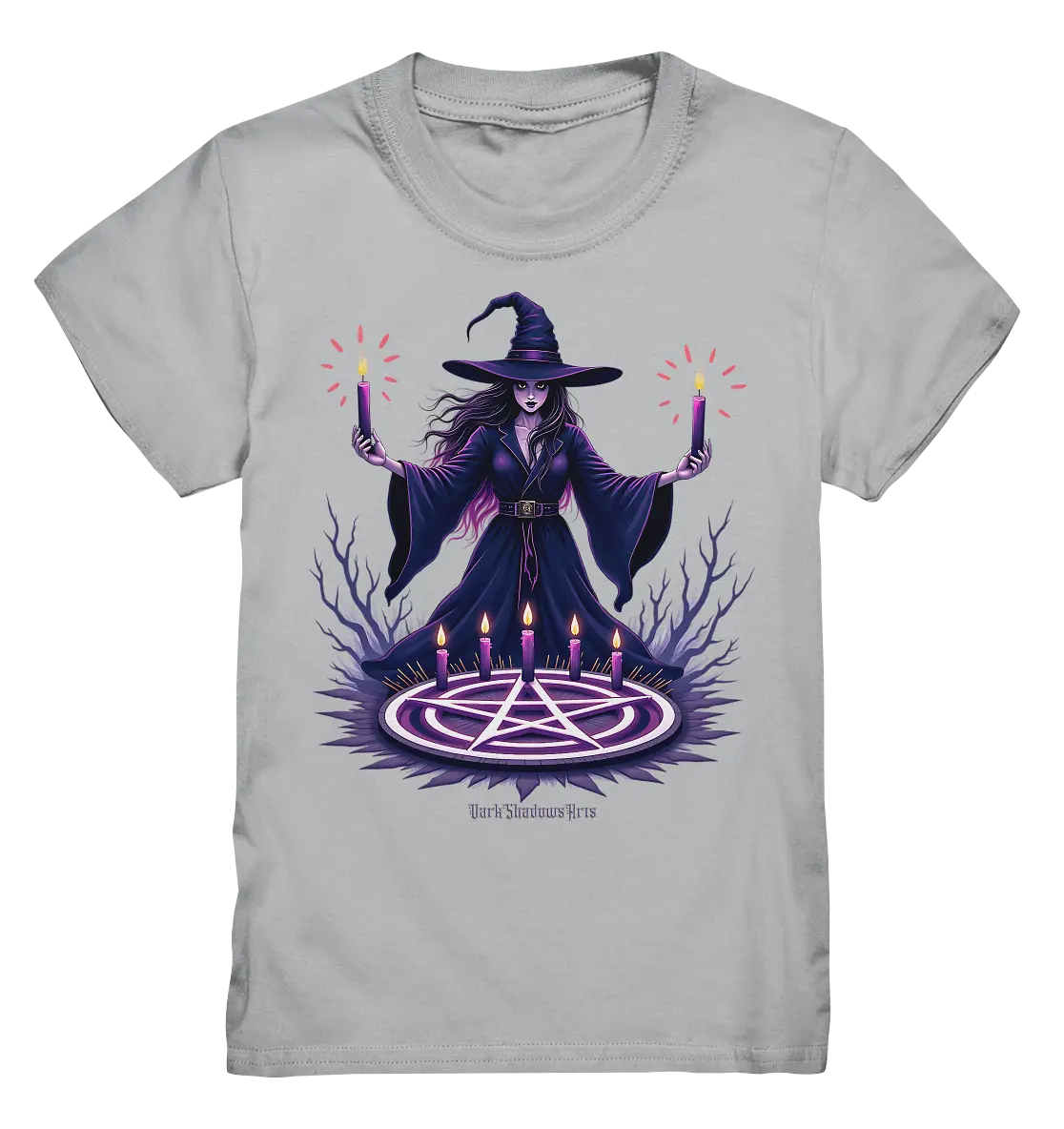 Hexen Illustration mit lila Kerzen und Pentagramm - Kids Premium Shirt Bright Lights Arts