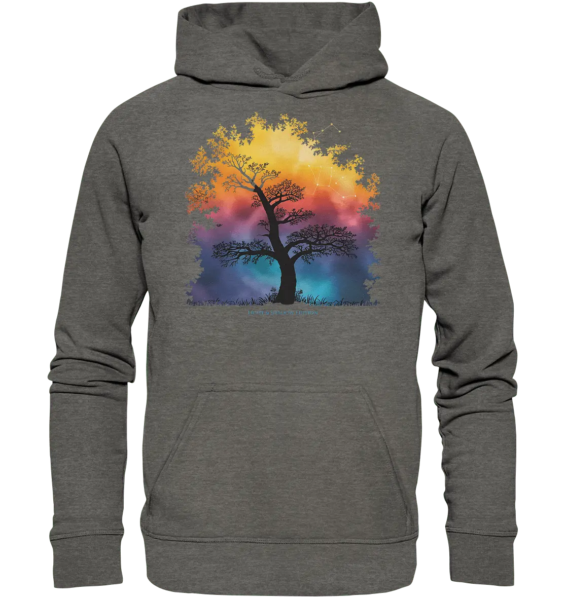 Licht & Schatten – Magische Baumlandschaft mit Sternbild - Basic Unisex Hoodie - Bright Lights Arts