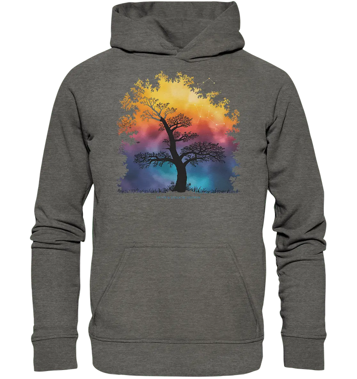 Licht & Schatten – Magische Baumlandschaft mit Sternbild - Basic Unisex Hoodie - Bright Lights Arts