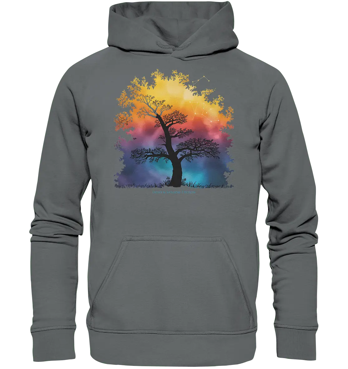 Licht & Schatten – Magische Baumlandschaft mit Sternbild - Basic Unisex Hoodie - Bright Lights Arts
