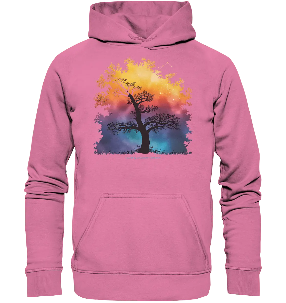 Licht & Schatten – Magische Baumlandschaft mit Sternbild - Basic Unisex Hoodie - Bright Lights Arts