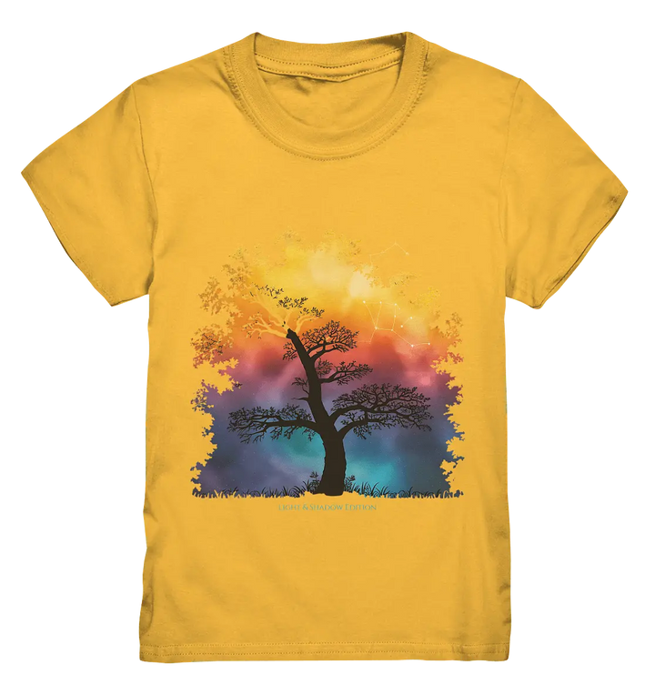 Licht & Schatten – Magische Baumlandschaft mit Sternbild - Kids Premium Shirt - Bright Lights Arts