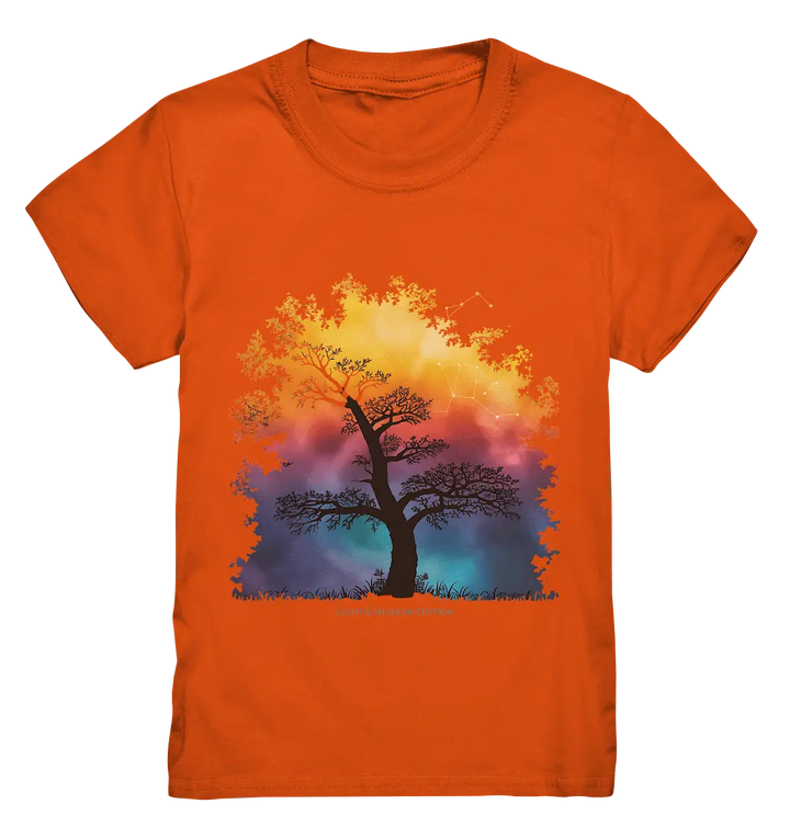 Licht & Schatten – Magische Baumlandschaft mit Sternbild - Kids Premium Shirt - Bright Lights Arts