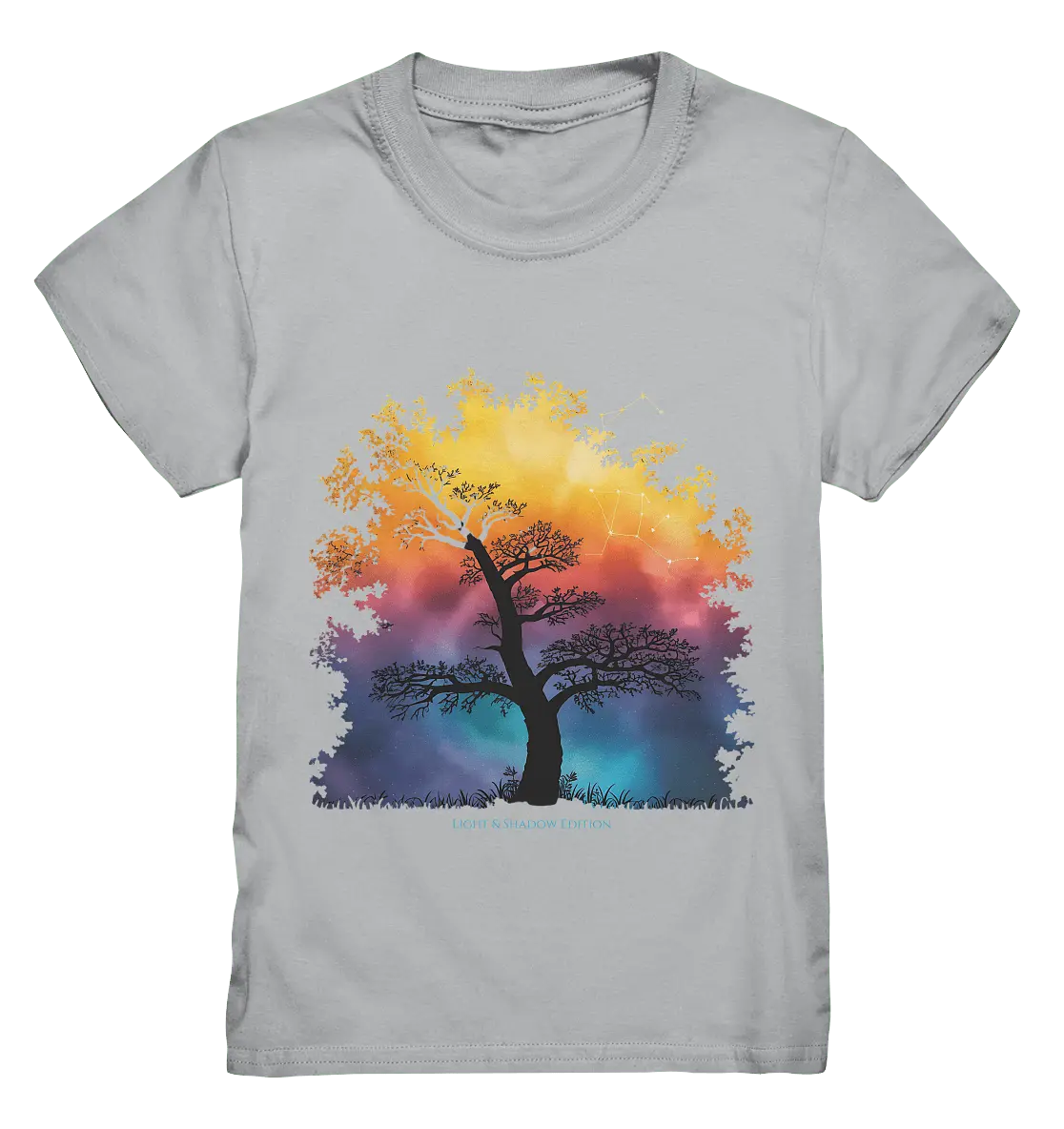 Licht & Schatten – Magische Baumlandschaft mit Sternbild - Kids Premium Shirt - Bright Lights Arts