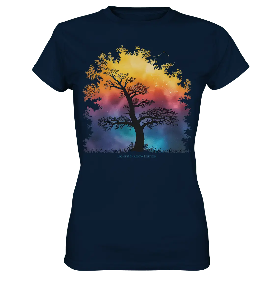 Licht & Schatten – Magische Baumlandschaft mit Sternbild - Ladies Premium Shirt - Bright Lights Arts