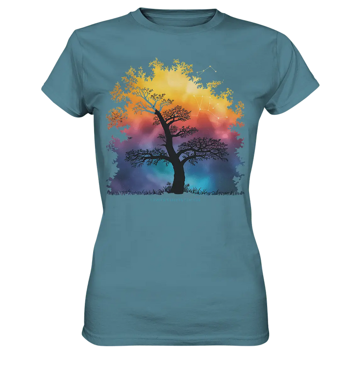 Licht & Schatten – Magische Baumlandschaft mit Sternbild - Ladies Premium Shirt - Bright Lights Arts