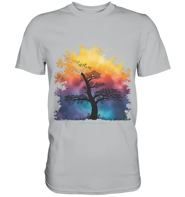 Licht & Schatten – Magische Baumlandschaft mit Sternbild - Premium Shirt - Bright Lights Arts