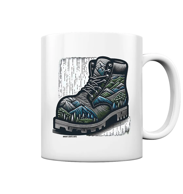 Mountain Steps Boot – Abenteuerliches Wanderschuh-Design voller Naturinspiration - Tasse glossy Bright Lights Arts