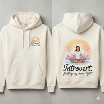 beiges Bright Lights Arts Bio-Hoodie mit Mandala-Schrift-Logo auf der Brust und großem Meditations-Design auf dem Rücken. ohne Model
