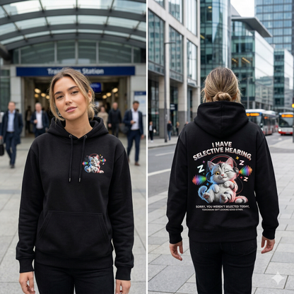 Schwarzer Bright Lights Arts Bio-Hoodie mit kleinem Katzen-Logo auf der Brust und großem „Selective Hearing“ Design auf dem Rücken