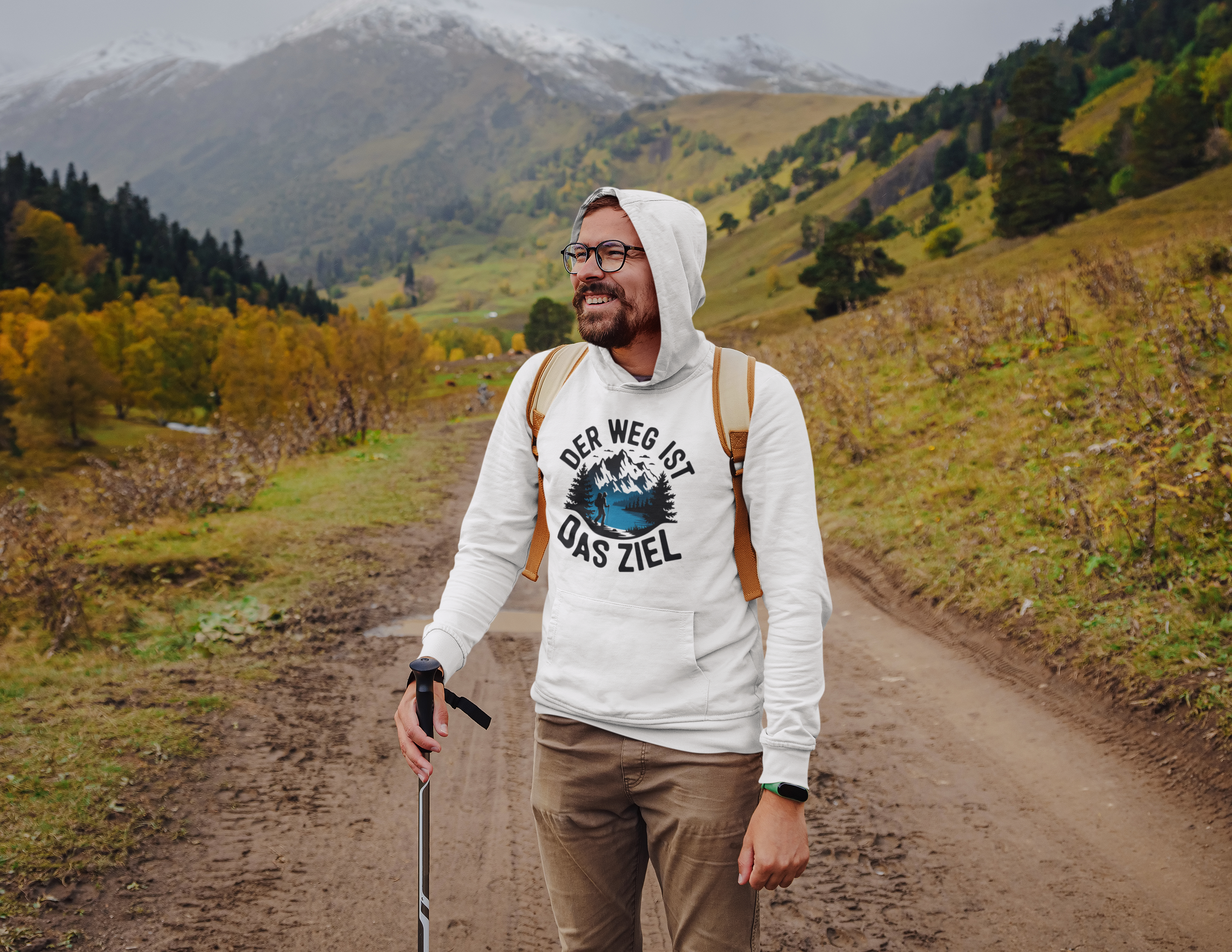 Oversized Hoodie mit Der Weg ist das Ziel von Bright Lights Arts im BLA Look