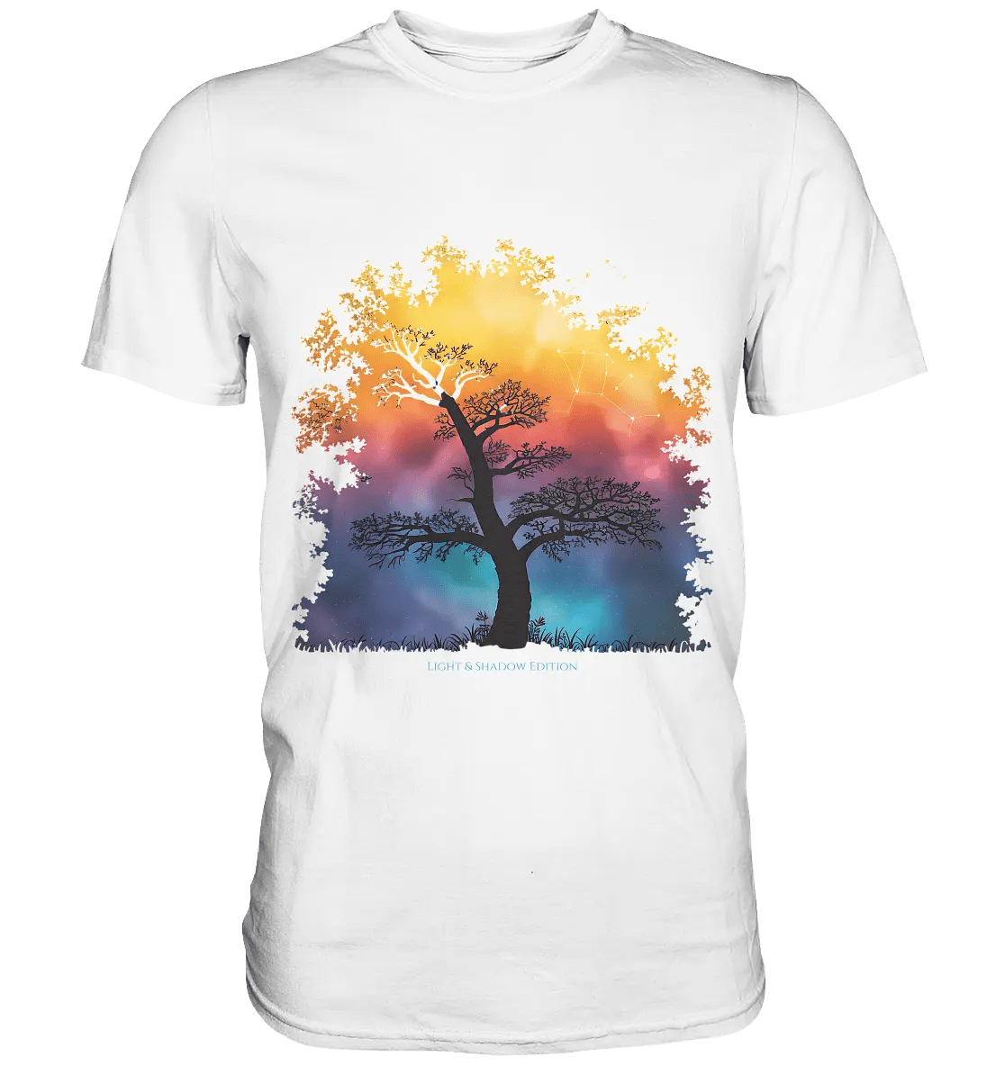 Licht & Schatten – Magische Baumlandschaft mit Sternbild - Premium Shirt - Bright Lights Arts