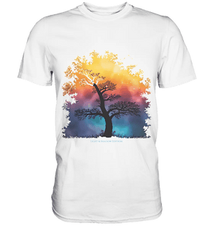Licht & Schatten – Magische Baumlandschaft mit Sternbild - Premium Shirt - Bright Lights Arts