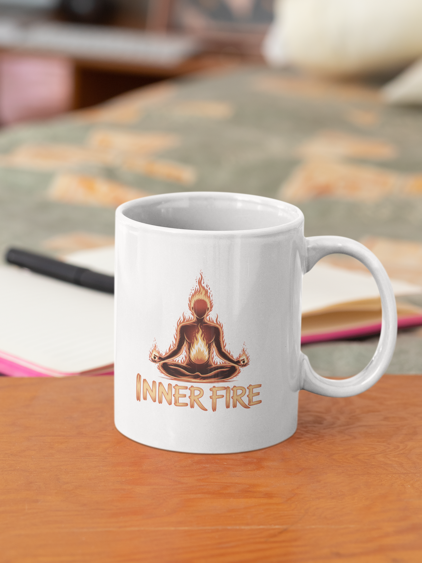 Keramiktasse mit INNER FIRE von Bright Light Arts im natürlichen Lifestyle-Look